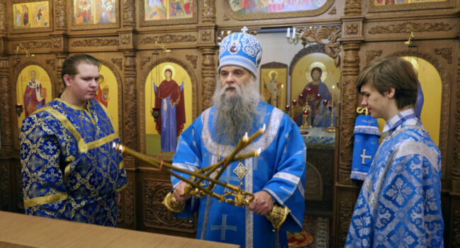 Преосвященнейший епископ Савва совершил Божественную Литургию в Николо-Тихвинском женском монастыре посёлка Пятницкое