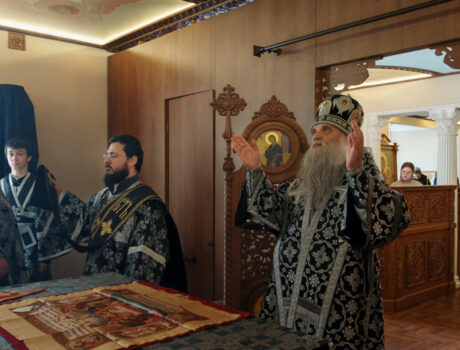 Епископ Валуйский и Алексеевский Савва совершил Божественную Литургию Преждеосвященных даров в Николо-Тихвинском женском монастыре поселка Пятницкое